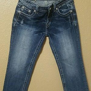 Miss Me cuffed capri.